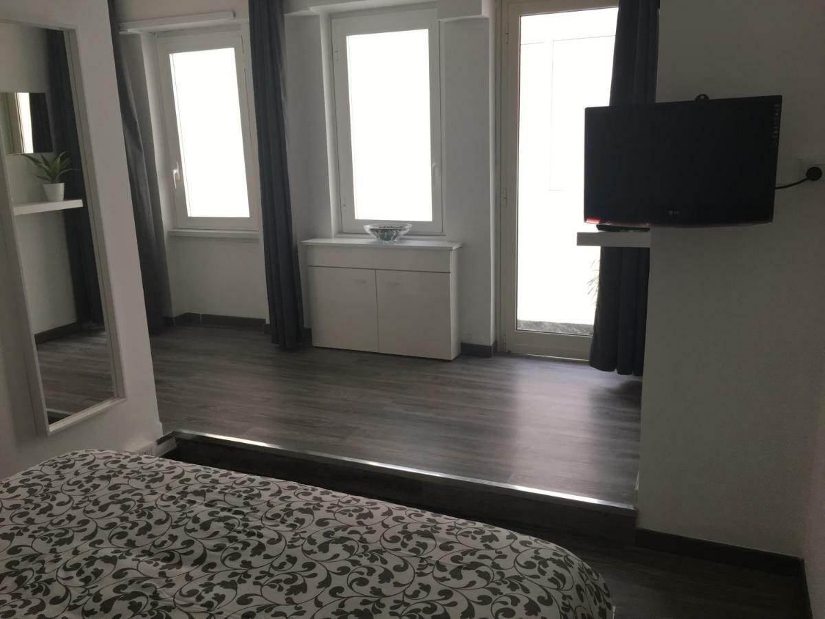 Interno 2 Apartamento *